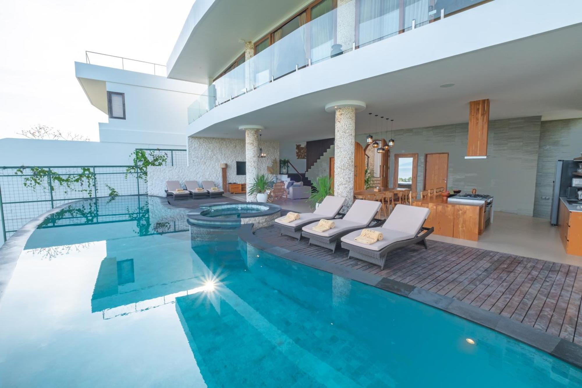 Villa Kaliente Toyapakeh Exterior foto